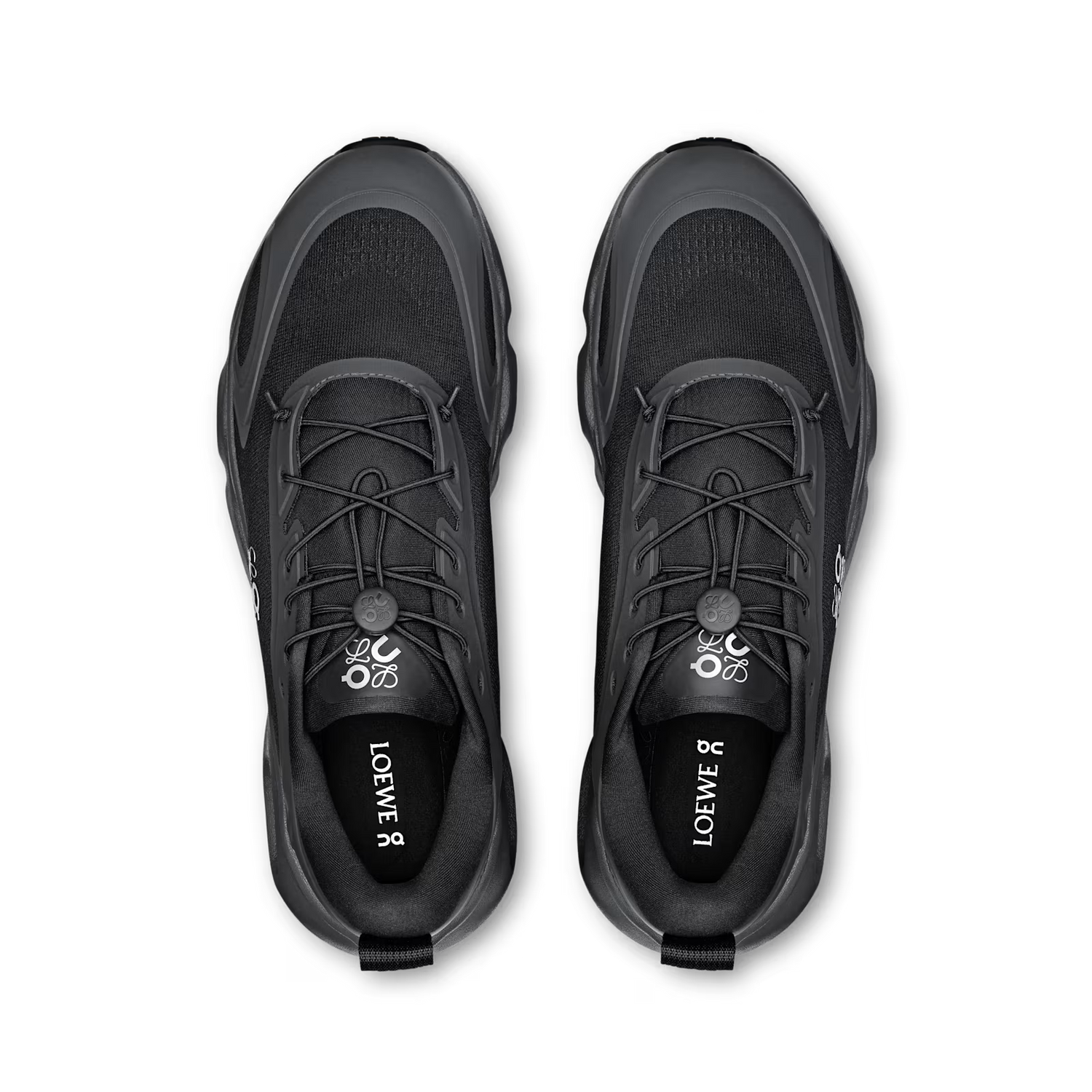 On Running Cloudsolo Loewe Black Preto