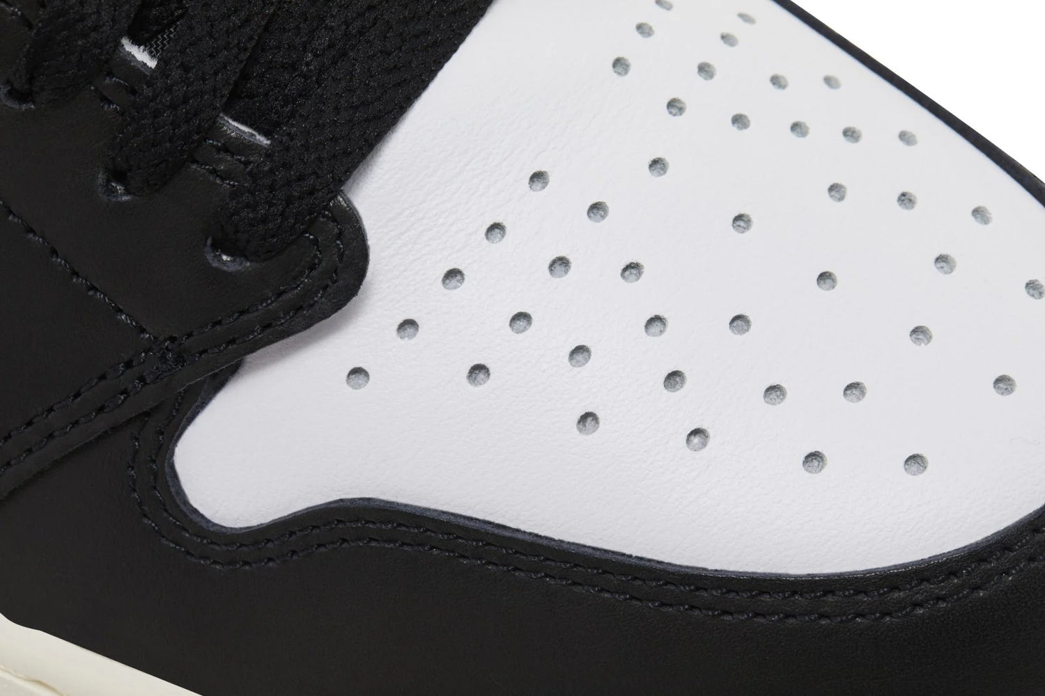 Air Jordan 1 Retro High OG Black Toe Reimagined Vermelho