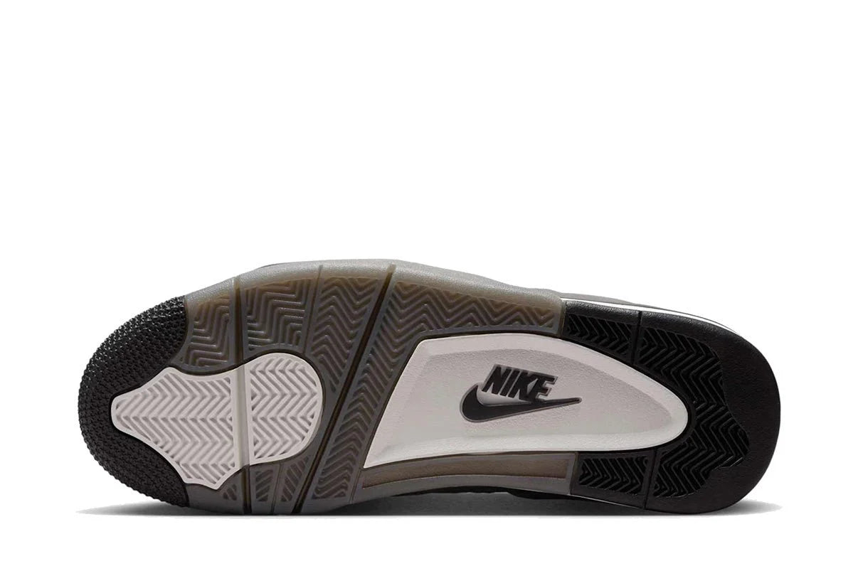 Nike Air Jordan 4 Cave Stone and Black Marrom