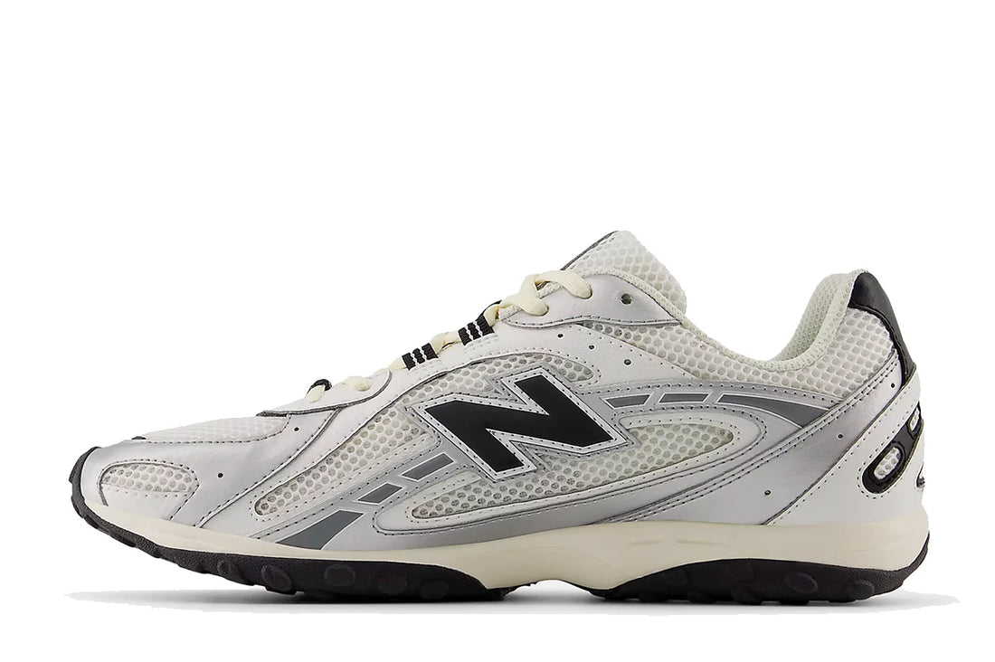 New Balance 204L Silver Metallic Black Prateado
