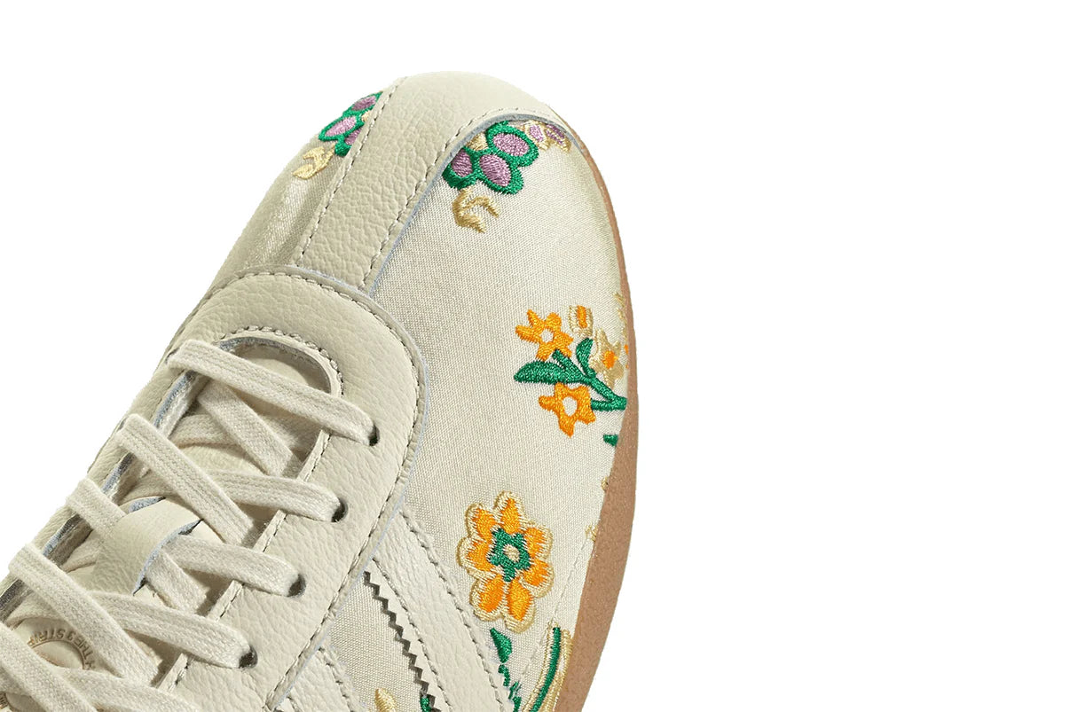 Adidas Tokyo Crew White Floral Embroidery Branco