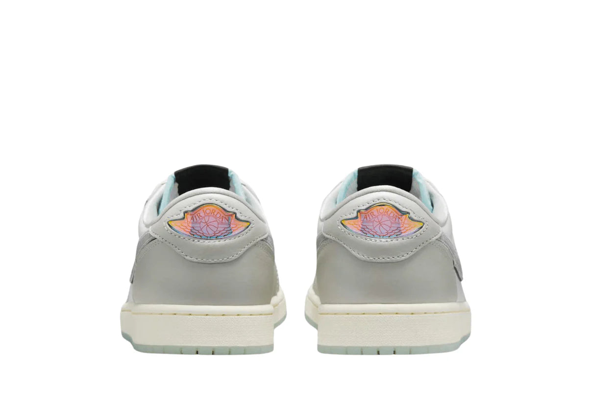 Air Jordan 1 Low "Lunar New Year" Photon Dust Cinza