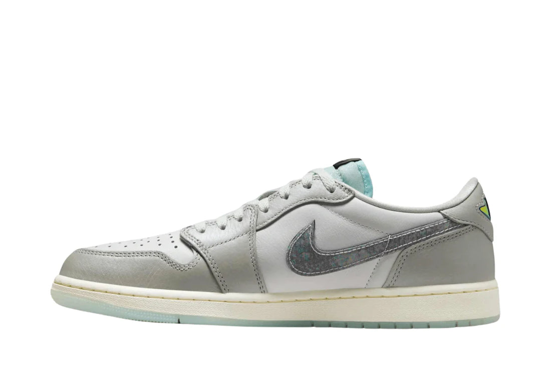 Air Jordan 1 Low "Lunar New Year" Photon Dust Cinza