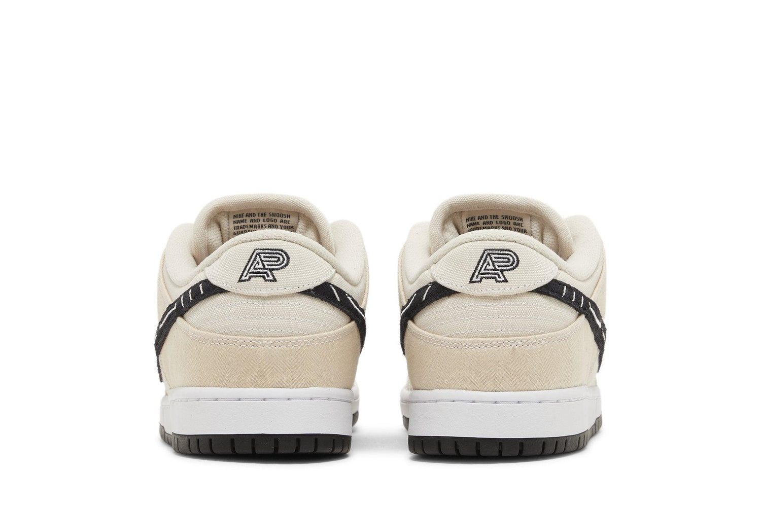 Nike SB Dunk Low Albino &amp; Preto &