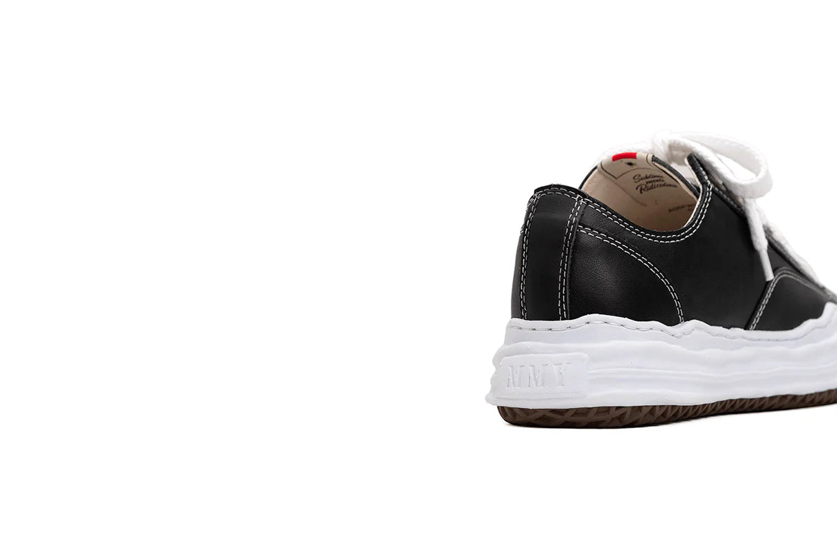 Maison Mihara Yasuhiro &quot;Hank&quot; OG Sole Leather Low-top Preto/Branco