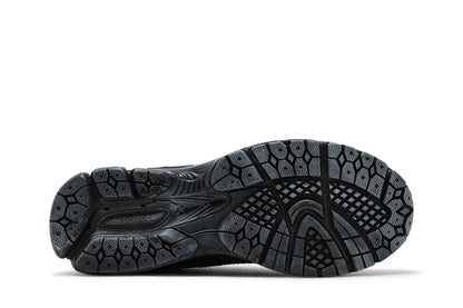New Balance 2002R Protection Pack Phantom Cinza Camurça Mesh Preto