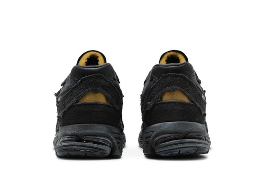 New Balance 2002R Protection Pack Phantom Cinza Camurça Mesh Preto