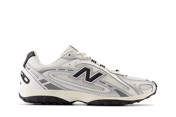 New Balance 204L Silver Metallic Black Prateado