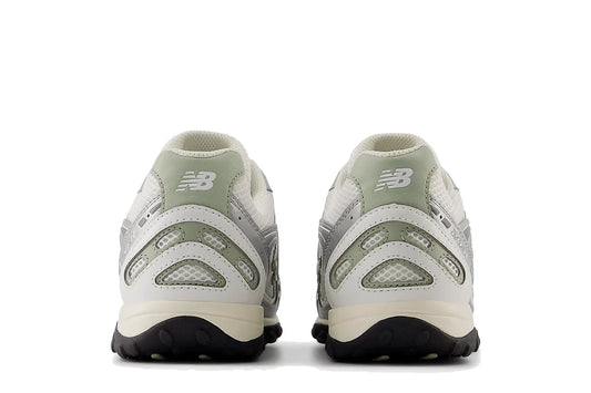 New Balance 204L Silver Metallic Sage Green Prateado