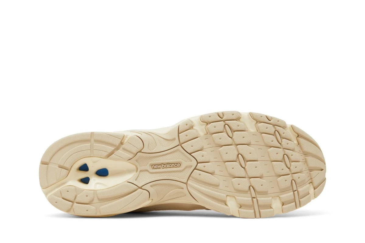 New Balance 530 Beige Angora Creme