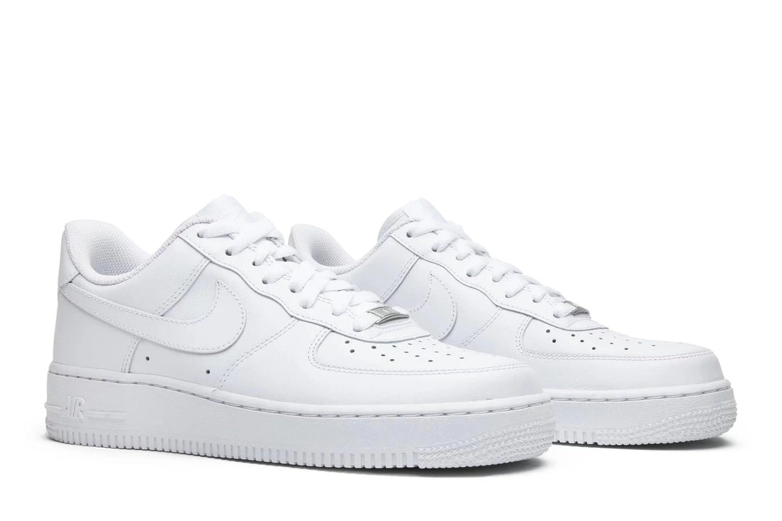 Nike Air Force 1 &