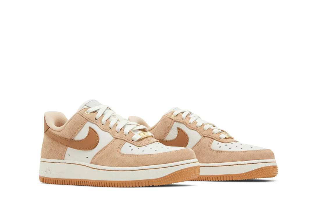 Nike Air Force 1 Low LXX &quot;Vachetta Tan Flax&quot; Marrom