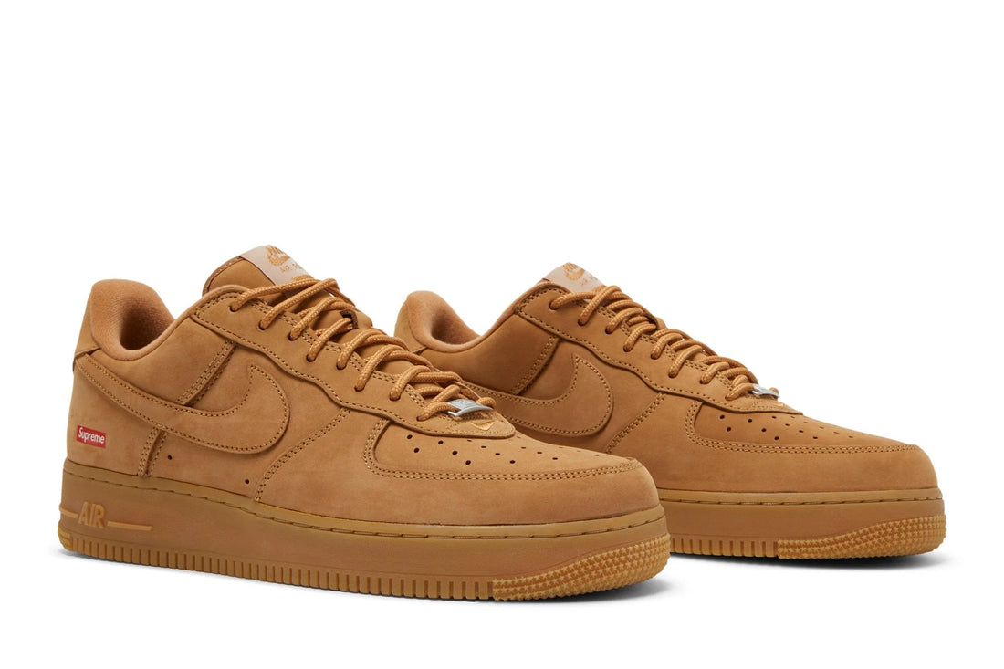 Nike Air Force 1 Low x Supreme Wheat Marrom