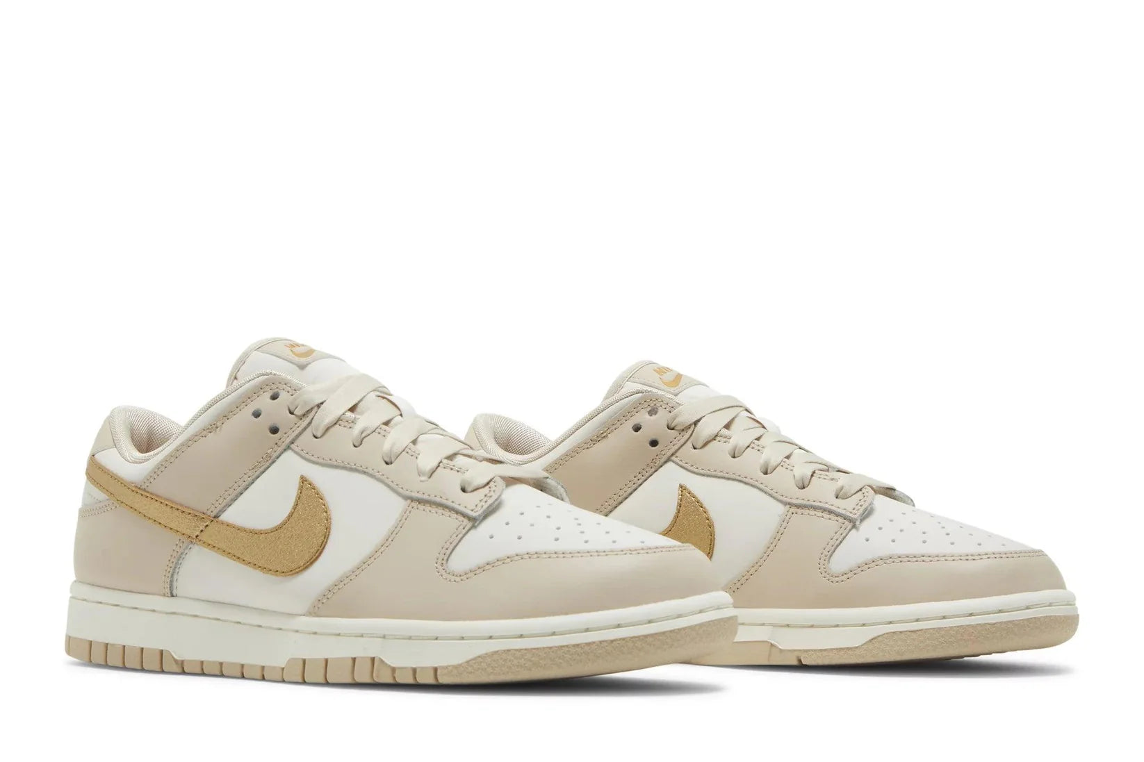 Nike Dunk Low Phantom Metallic Gold Dourado