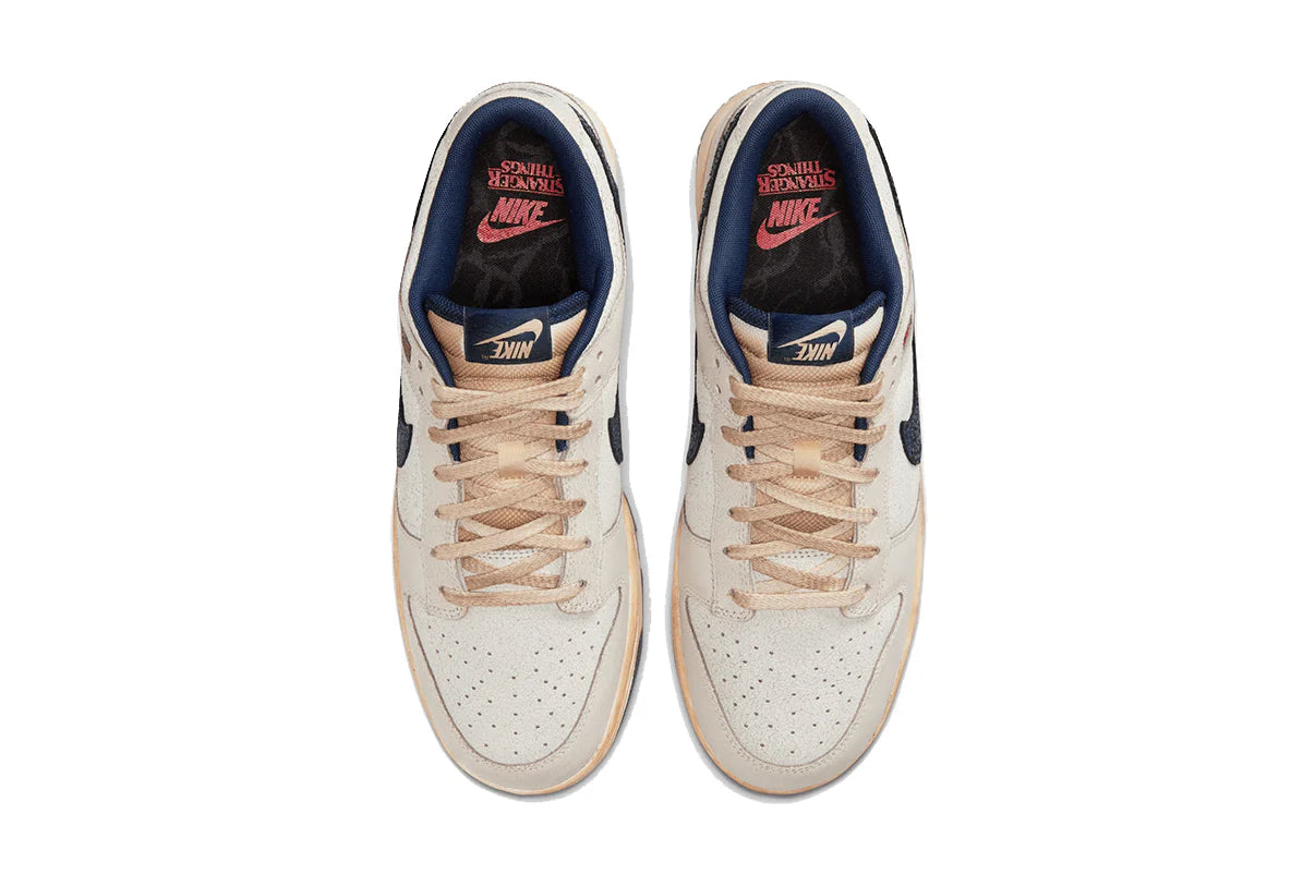 Nike Dunk Low Stranger Things Phantom Branco