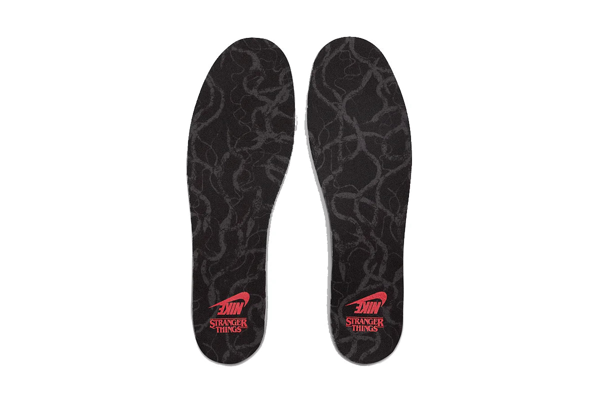 Nike Dunk Low Stranger Things Phantom Branco