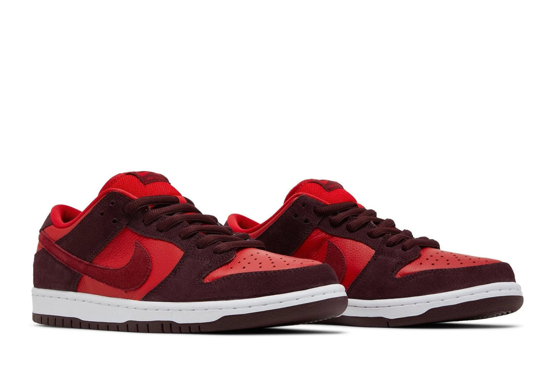 Nike SB Dunk Low Cherry Vermelho