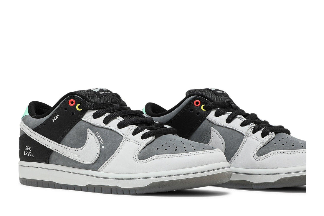 Nike SB Dunk Low VX 1000 Camcorder Cinza