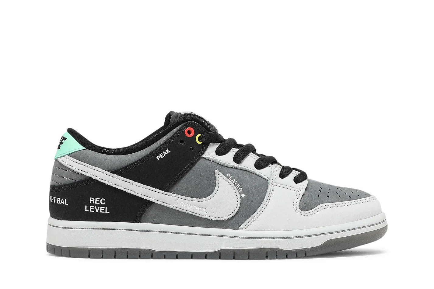 Nike SB Dunk Low VX 1000 Camcorder Cinza