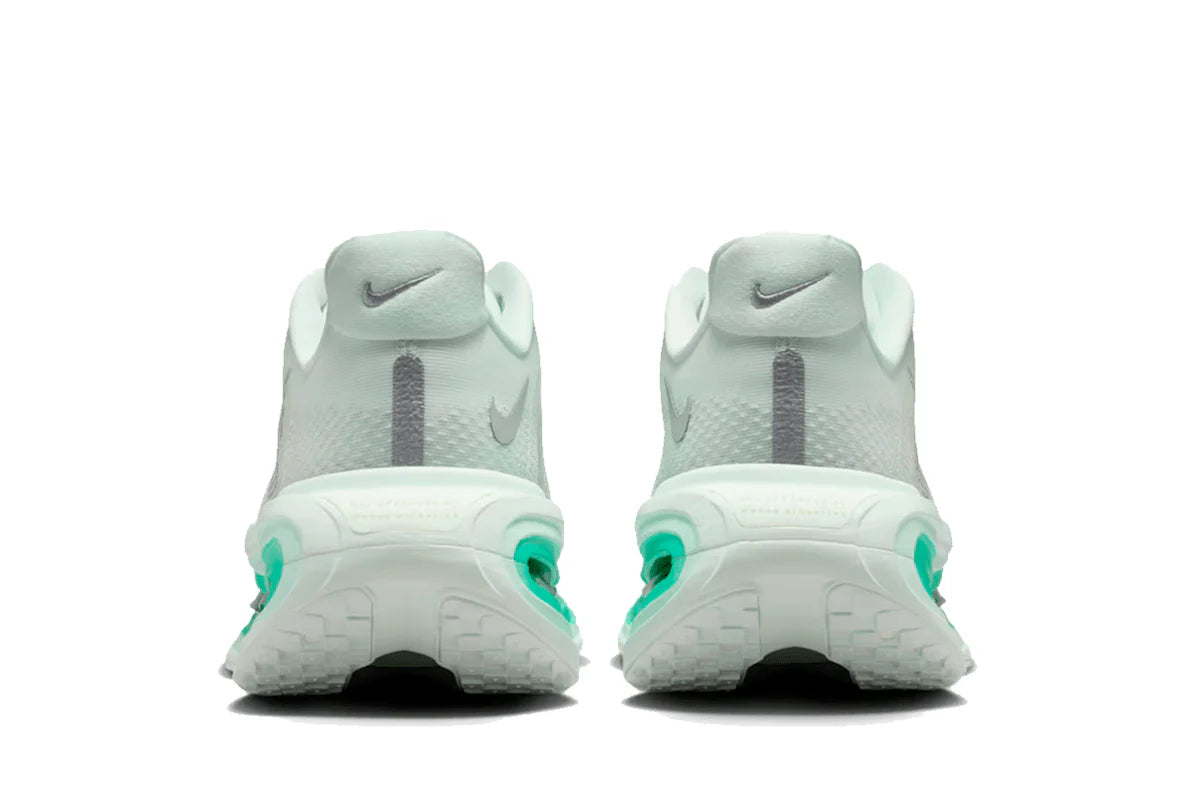 Nike Vomero Premium Barely Green Verde