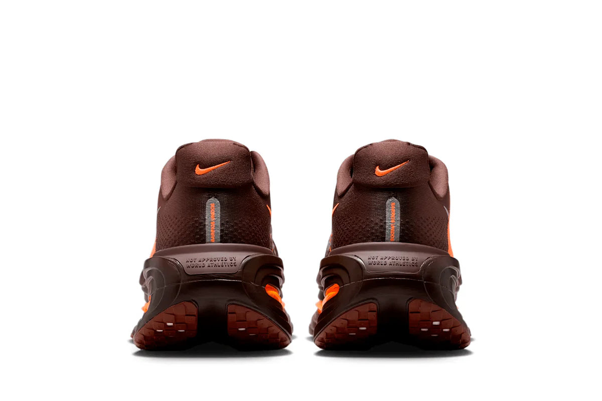 Nike Vomero Premium x Renegade x Cinnamon Marrom