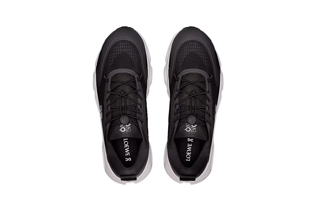 On Running Cloudsolo Loewe Black/White Preto